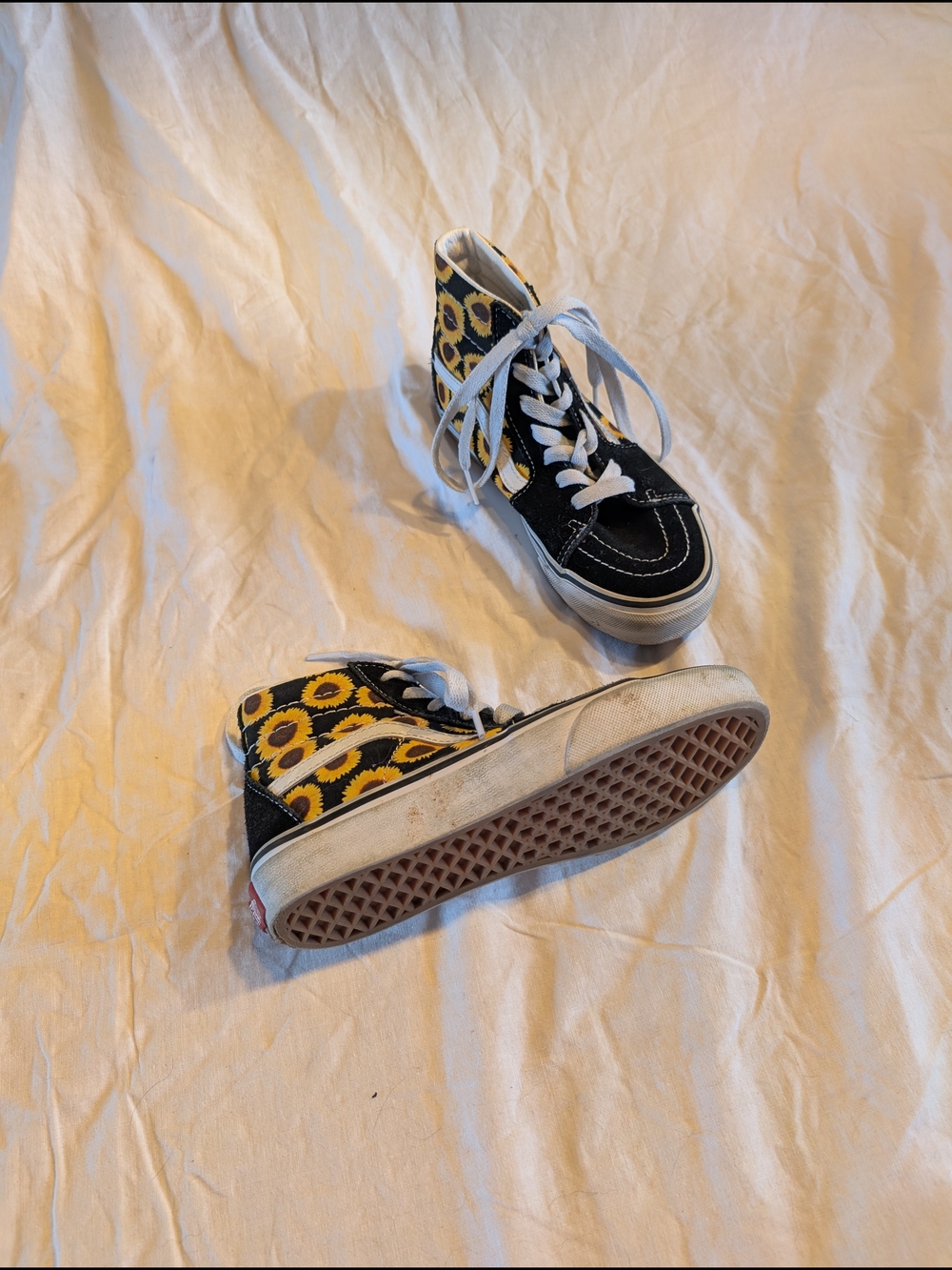 2/30$ Vans Kids High-Top Sneakers Black Yellow Sunflower Pattern